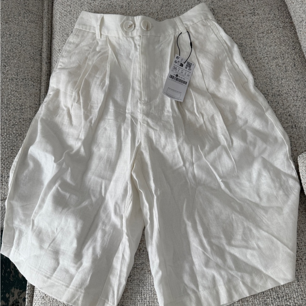 Stradivarius Linen Look shorts in Ecru